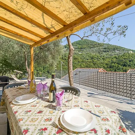 Amazing In With House Sea View *