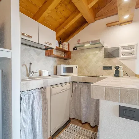 Amazing In With House Sea View