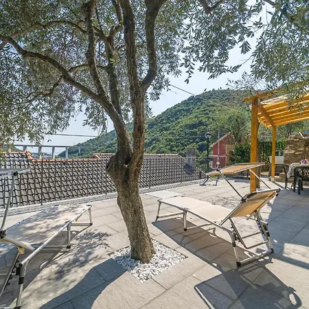 Amazing In With House Sea View Avegno